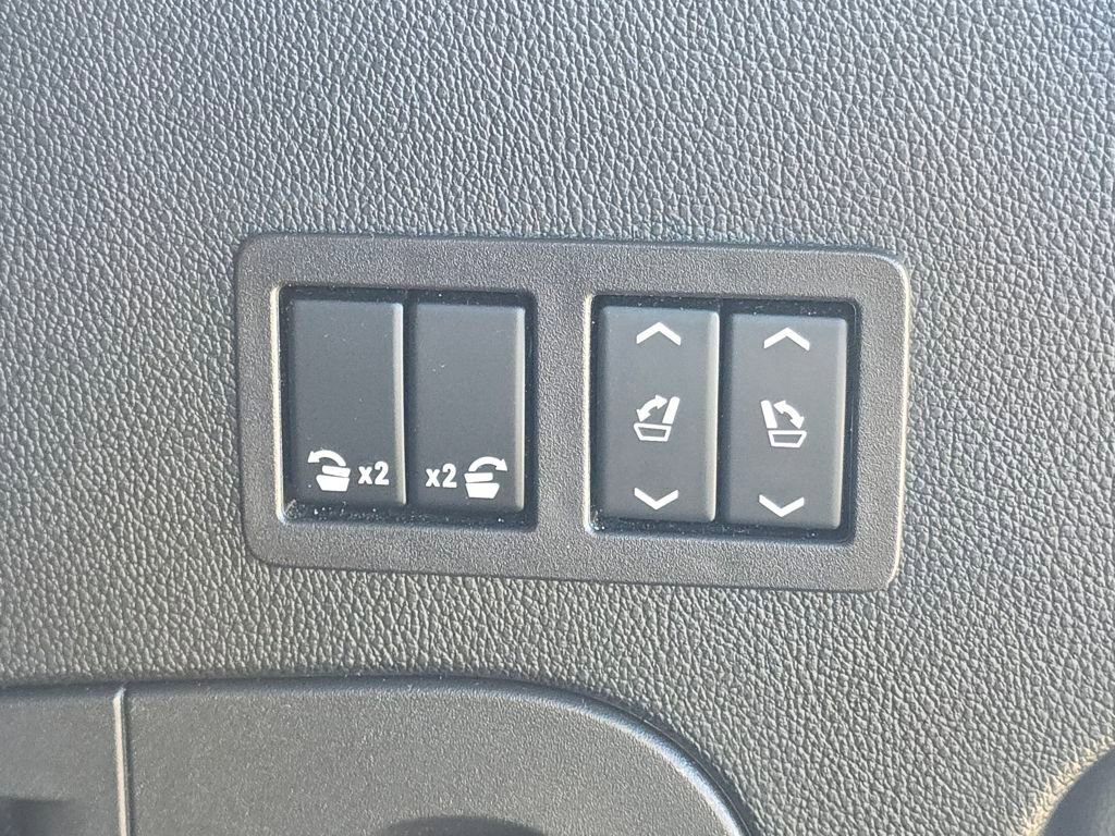 Used 2020 Chevrolet Tahoe LT w/ Luxury Package image 10