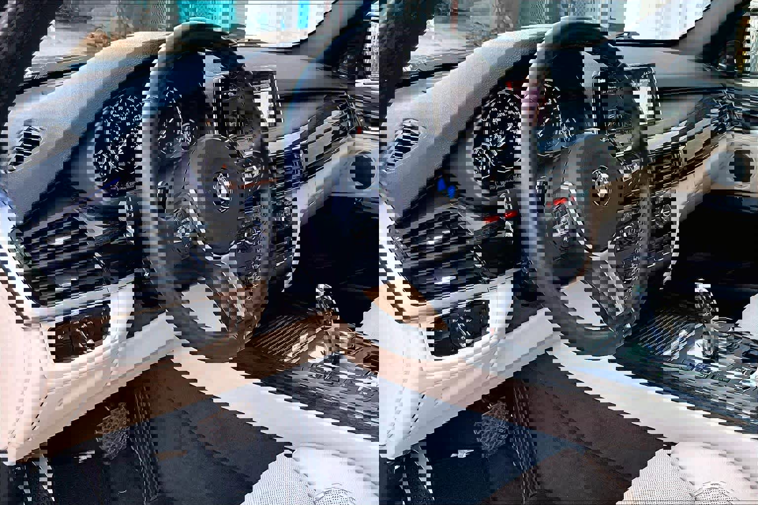 Used 2018 BMW X5 xDrive40e image 18