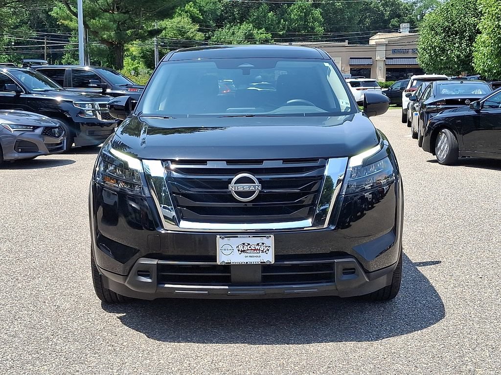 Certified 2024 Nissan Pathfinder S AWD/4WD image 3
