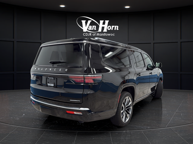 Used 2023 Jeep Wagoneer L Series III w/ Premium Group I AWD/4WD image 7