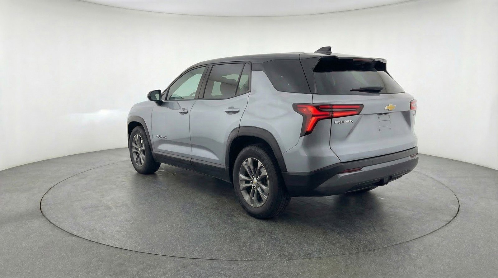 Used 2025 Chevrolet Equinox LT image 6