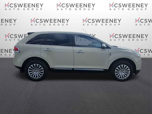Used 2014 Lincoln MKX FWD w/ Walnut Swirl Wood Package image 6