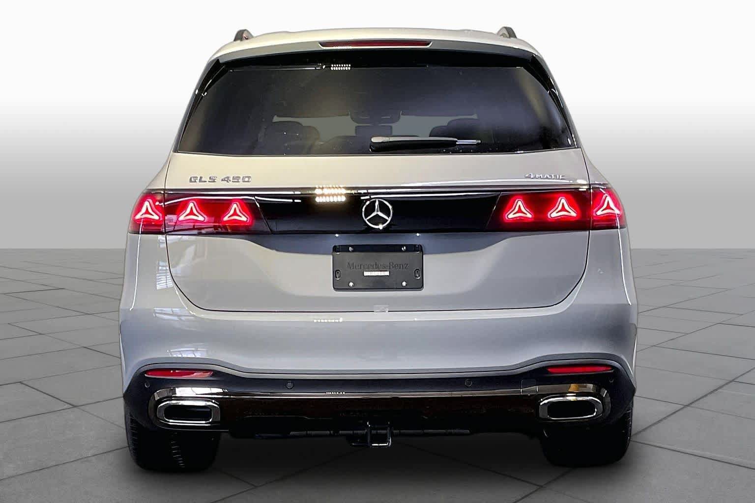 New 2027 Mercedes-Benz GLS 450 4MATIC image 4