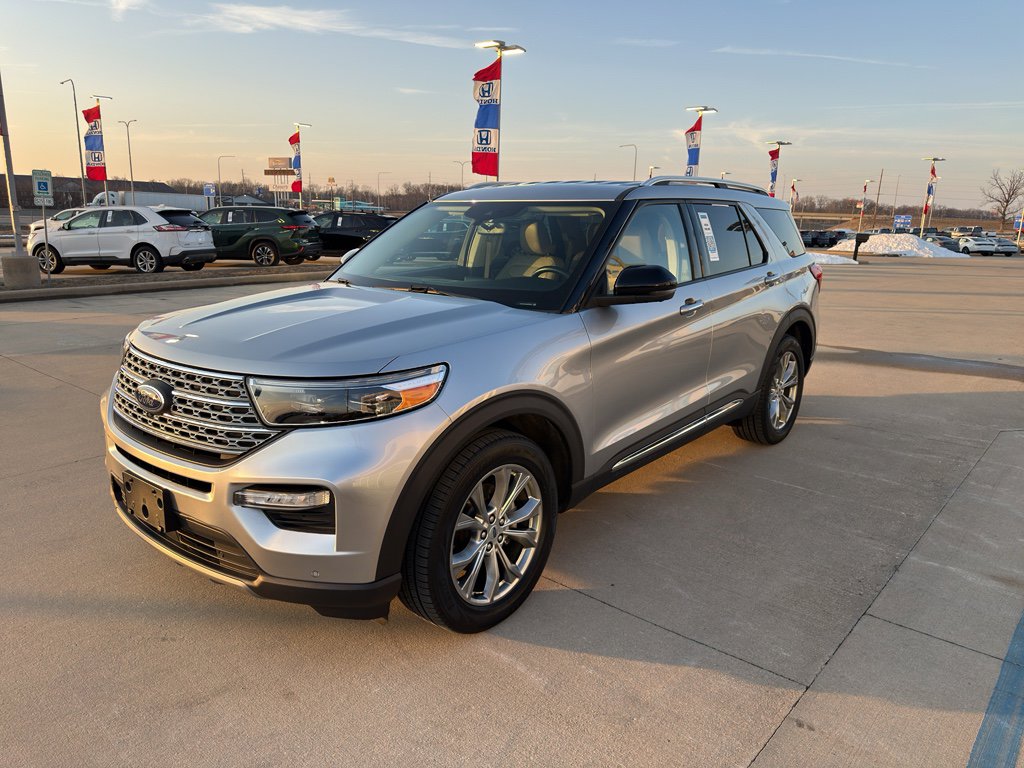 Used 2020 Ford Explorer Limited image 1