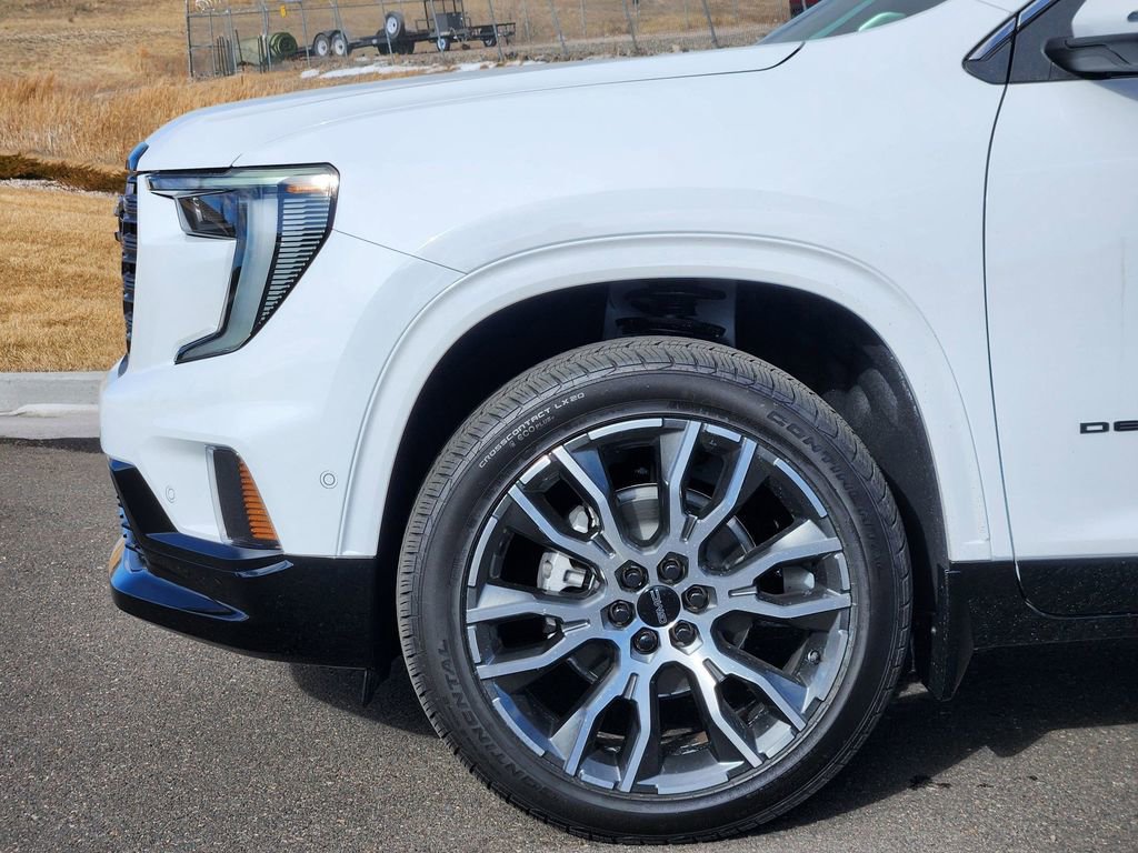New 2026 GMC Acadia Denali Ultimate w/ LPO, Floor Liner Package AWD/4WD image 8