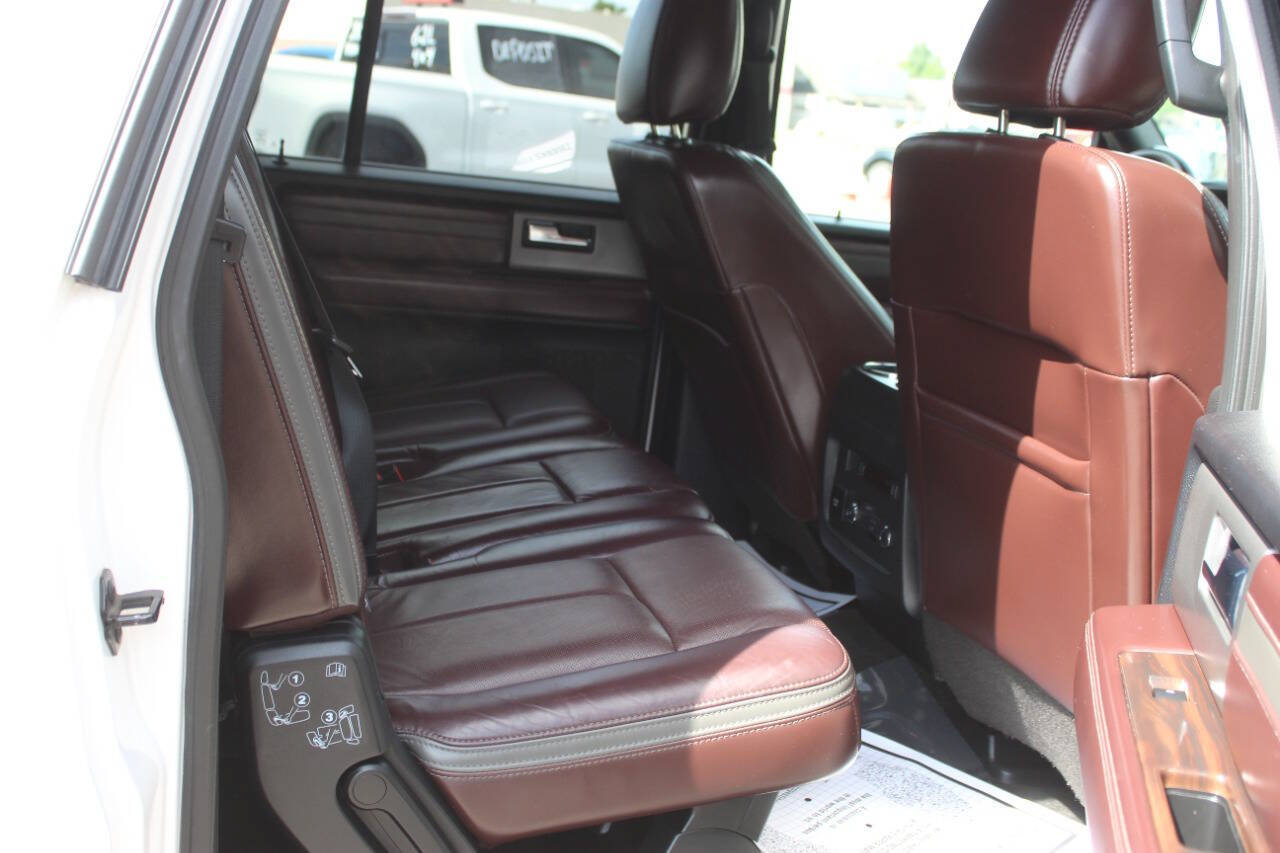 Used 2017 Ford Expedition EL Platinum AWD/4WD image 10
