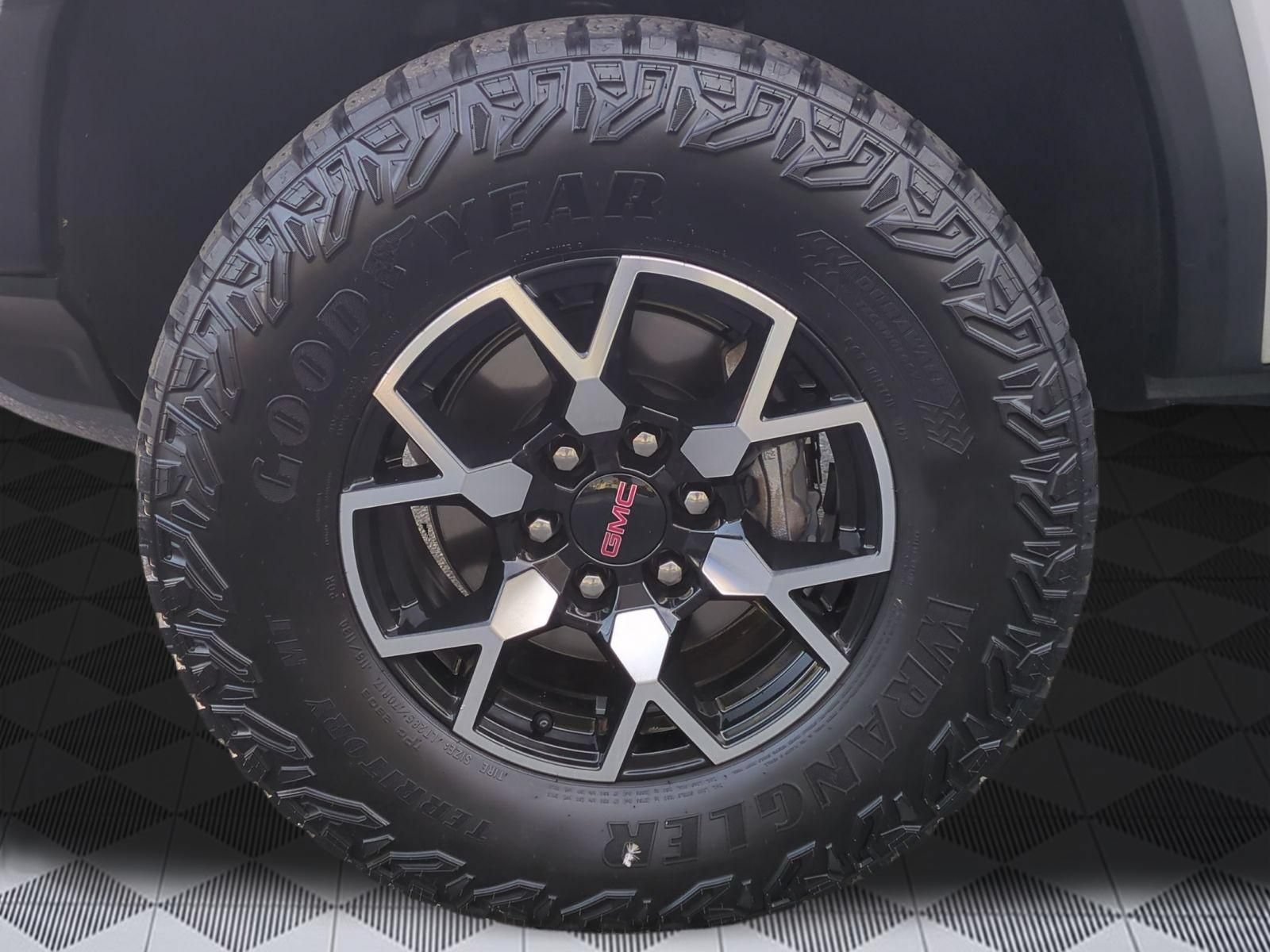 Used 2023 GMC Canyon AT4X AWD/4WD image 10
