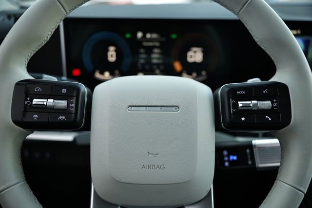 Used 2024 Hyundai Santa Fe SE image 32