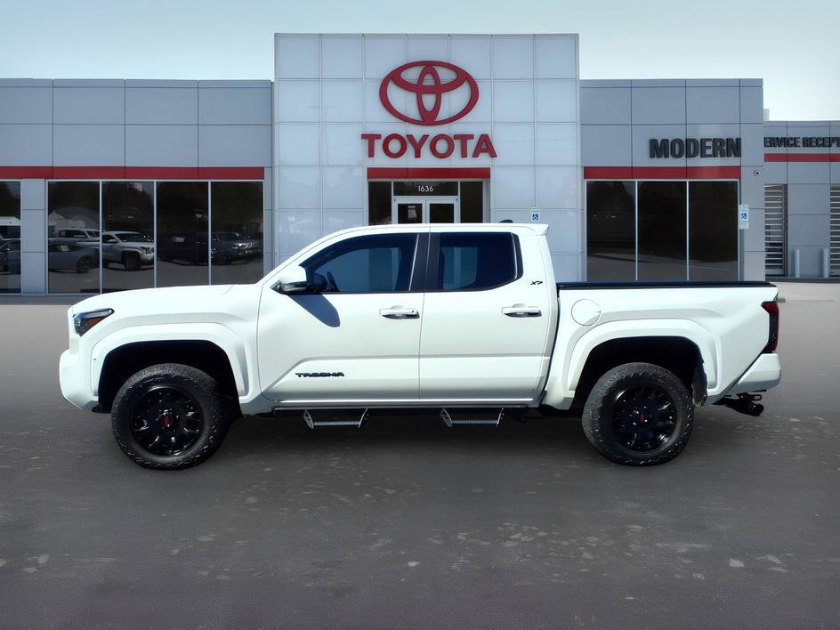 Certified 2025 Toyota Tacoma SR5 AWD/4WD image 2