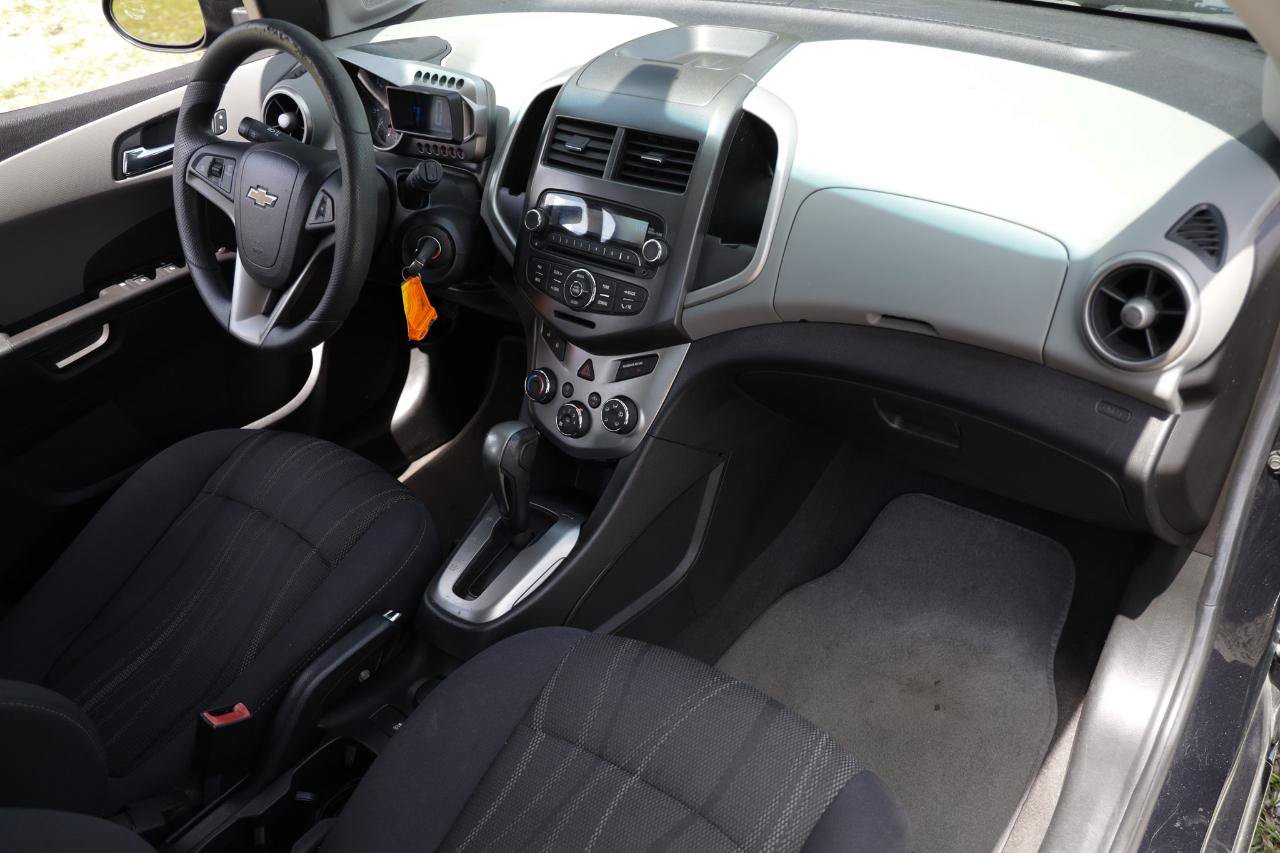 Used 2014 Chevrolet Sonic LT FWD image 18