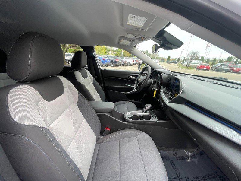 Used 2024 Chevrolet Trax LS FWD image 7
