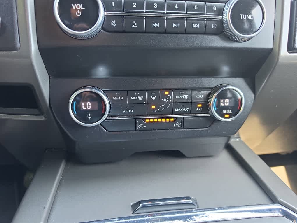 Used 2019 Ford Expedition Max XLT AWD/4WD image 19