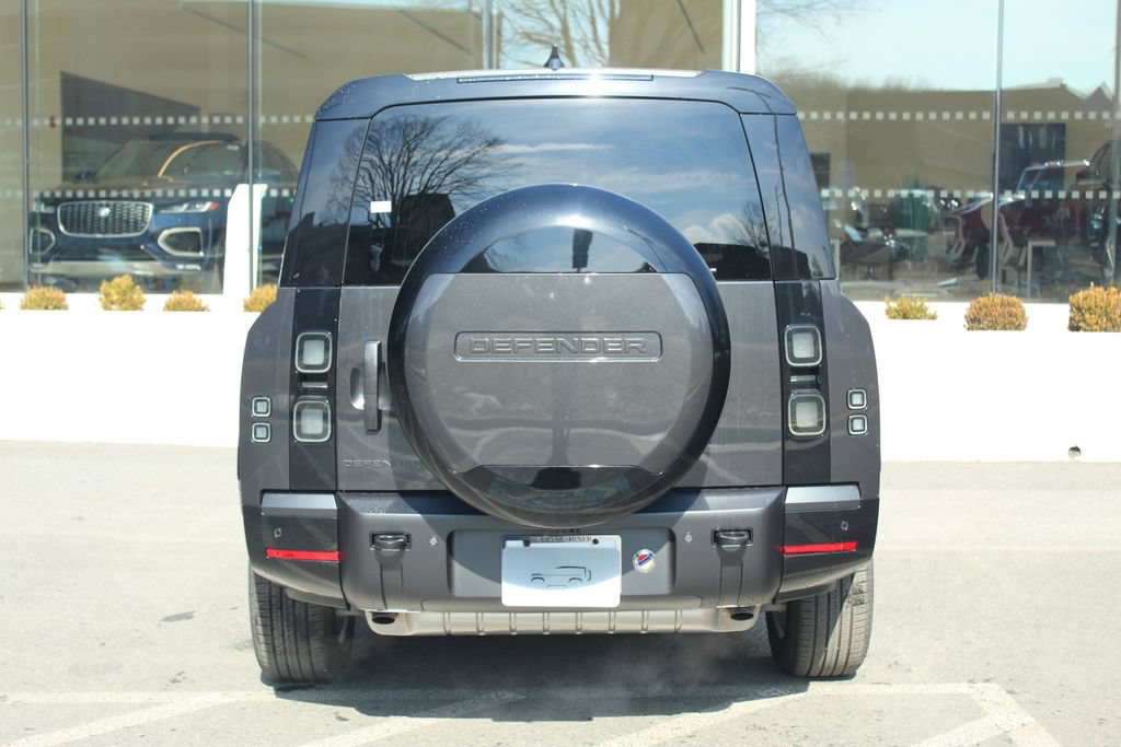 New 2026 Land Rover Defender 130 X-Dynamic SE AWD/4WD image 7