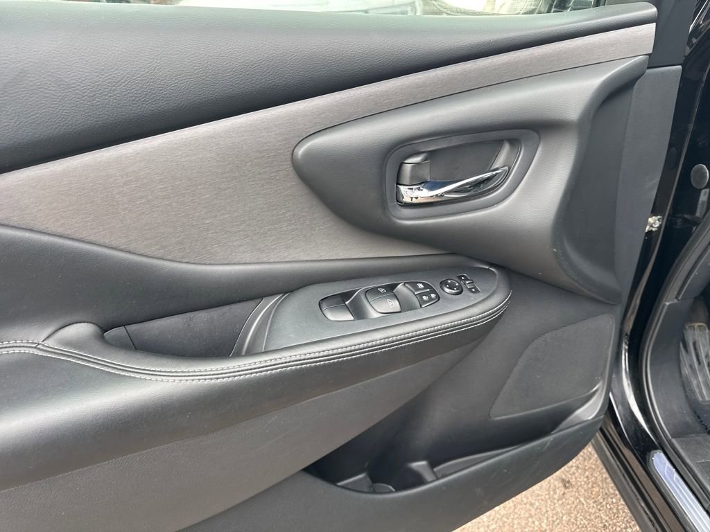 Used 2019 Nissan Murano S image 22