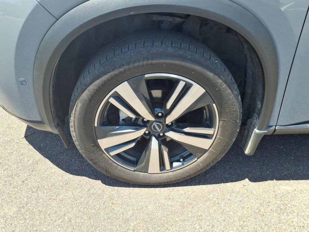 Used 2023 Nissan Rogue SL w/ SL Premium Package FWD image 9