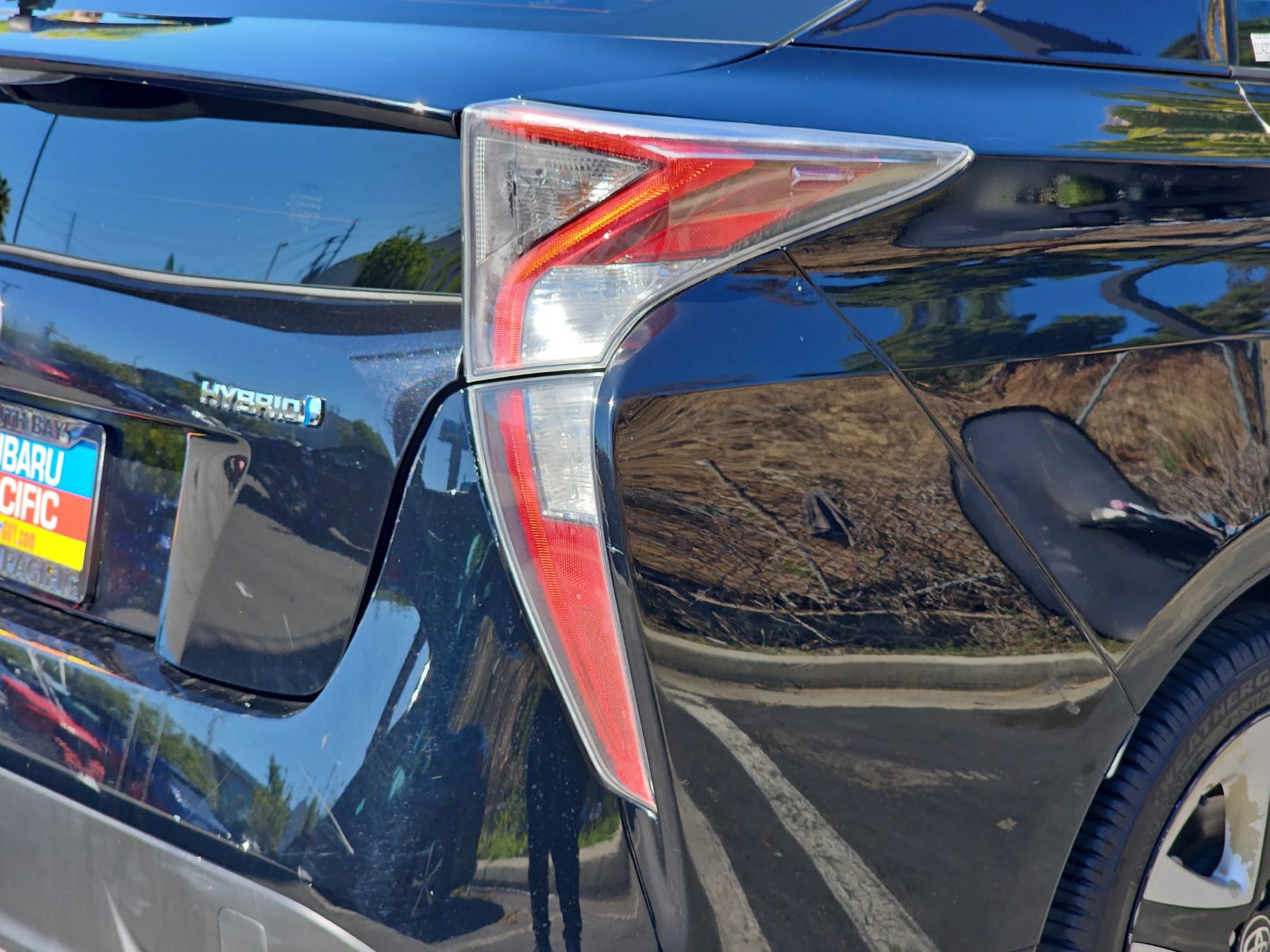 Used 2017 Toyota Prius Three Touring w/ Carpet Mat Package FWD image 35