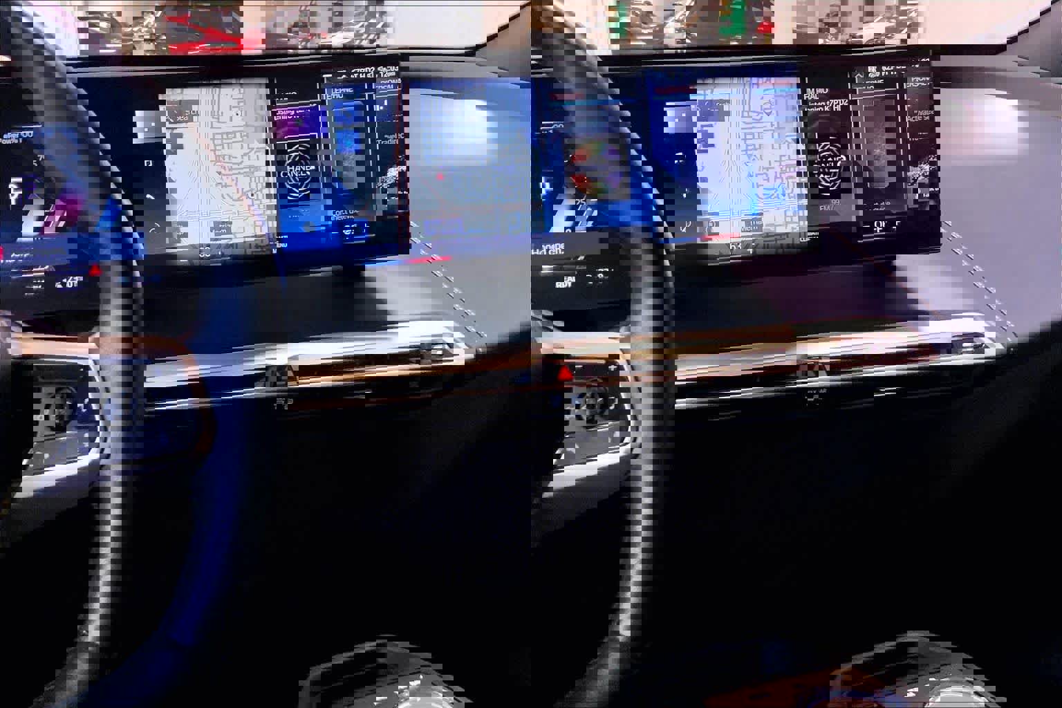 Certified 2023 BMW iX xDrive50 w/ Premium Package image 6