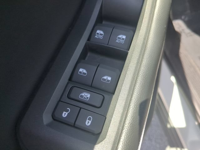 Used 2023 Jeep Grand Cherokee Altitude RWD image 20