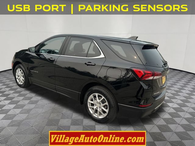 Used 2022 Chevrolet Equinox LT w/ Driver Convenience Package AWD/4WD image 2