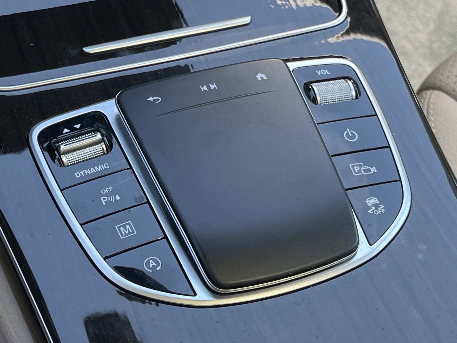 Certified 2021 Mercedes-Benz GLC 300 image 32