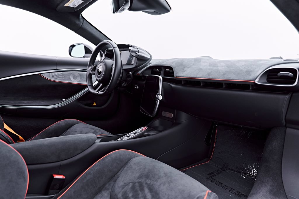 Used 2023 McLaren Artura RWD image 54
