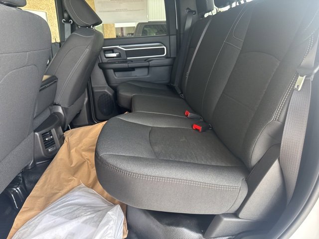New 2025 RAM 4500 4x4 Crew Cab DRW image 38