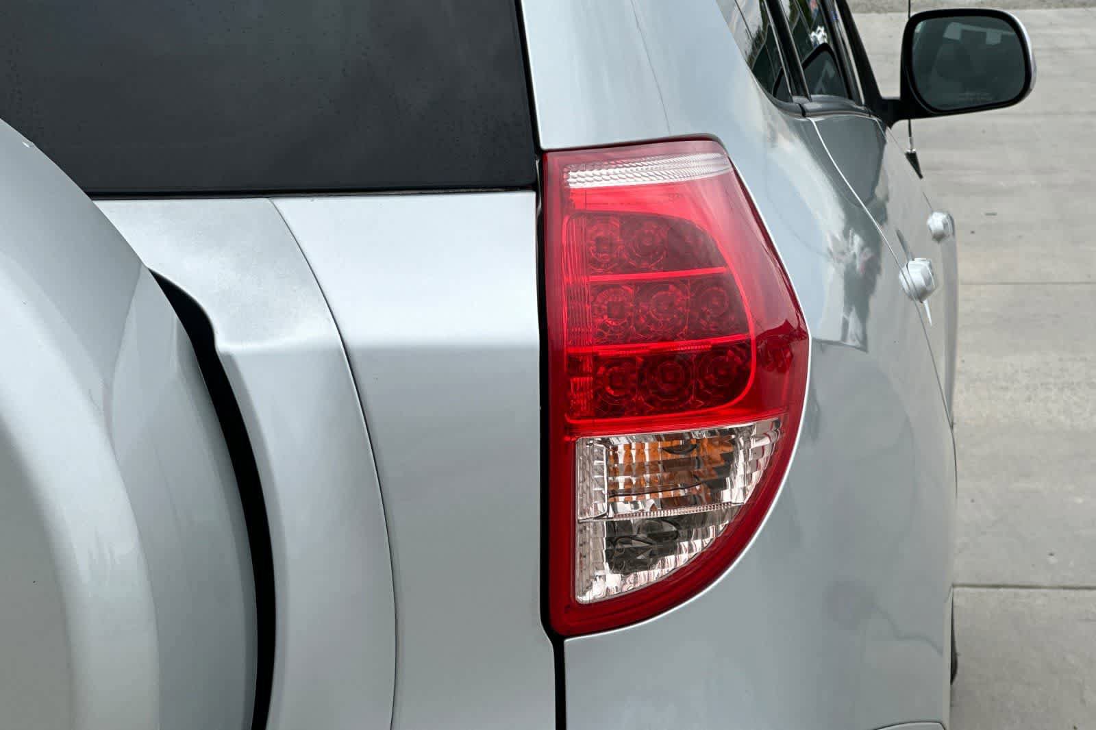 Used 2008 Toyota RAV4 Limited FWD image 32