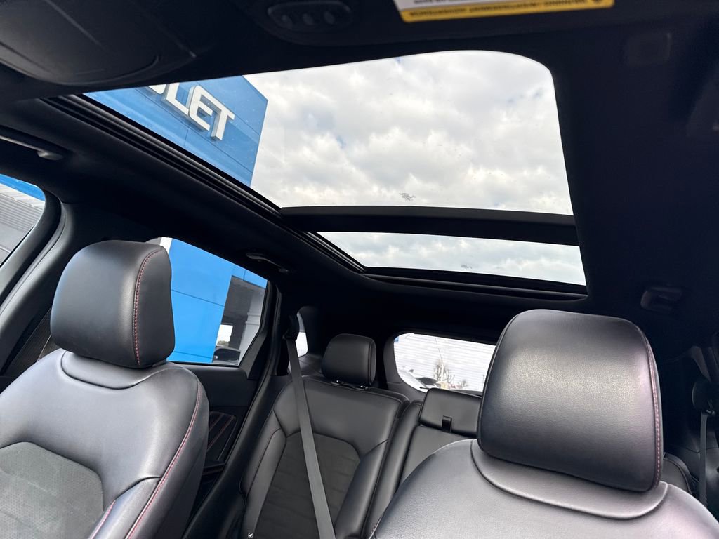 Used 2022 Ford Edge ST-Line image 24