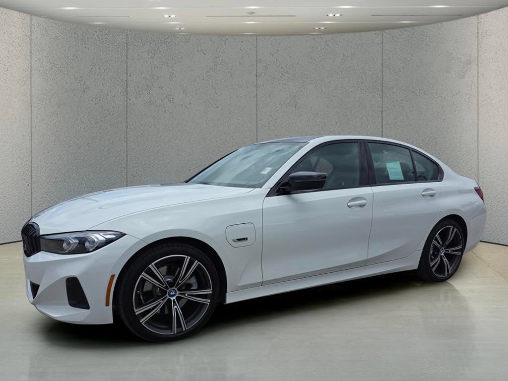 Used 2023 BMW 330e w/ Driving Assistance Package RWD image 10