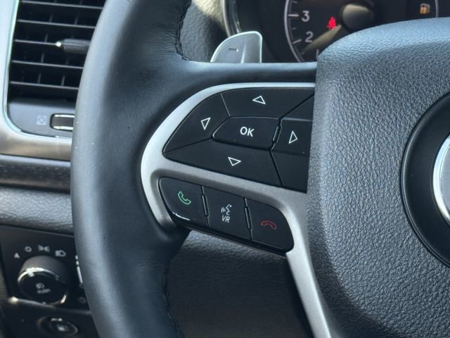 Used 2017 Jeep Grand Cherokee Altitude AWD/4WD image 13