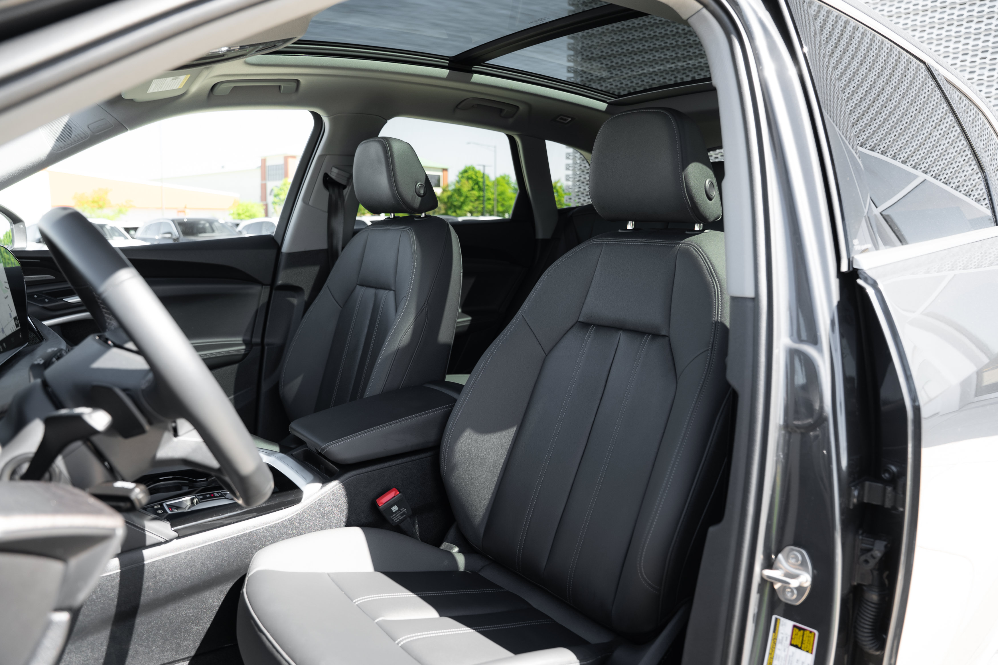 Certified 2025 Audi Q5 Premium w/ Premium Plus AWD/4WD image 23