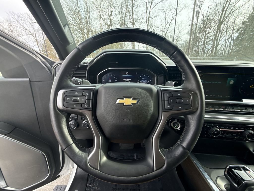 Used 2024 Chevrolet Silverado 1500 High Country w/ Technology Package AWD/4WD image 14