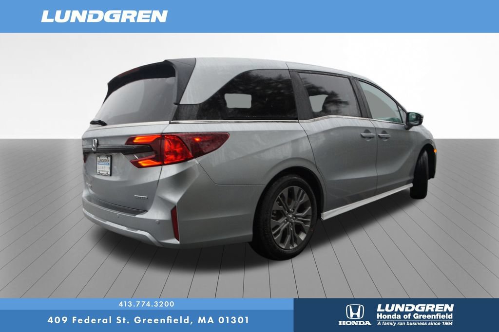 New 2026 Honda Odyssey Touring image 8