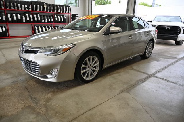 Used 2013 Toyota Avalon Limited FWD image 8