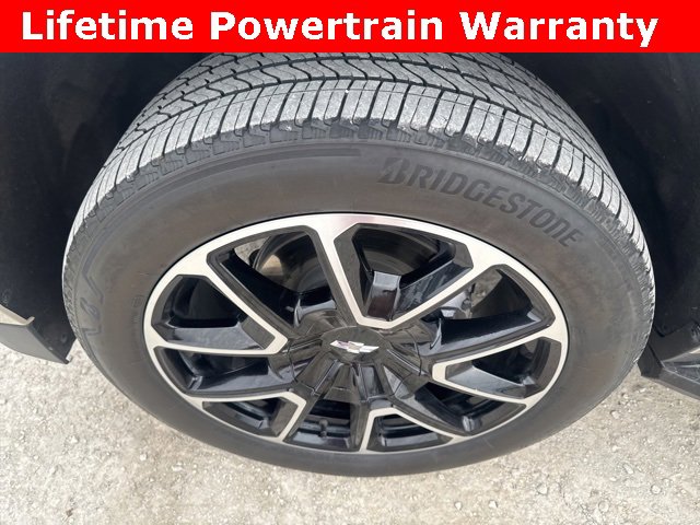 Used 2024 Chevrolet Suburban RST w/ Luxury Package image 34