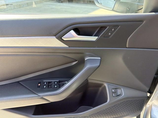Certified 2023 Volkswagen Jetta SE w/ Panoramic Sunroof Package FWD image 14