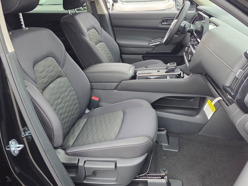 New 2026 Nissan Pathfinder SV image 13