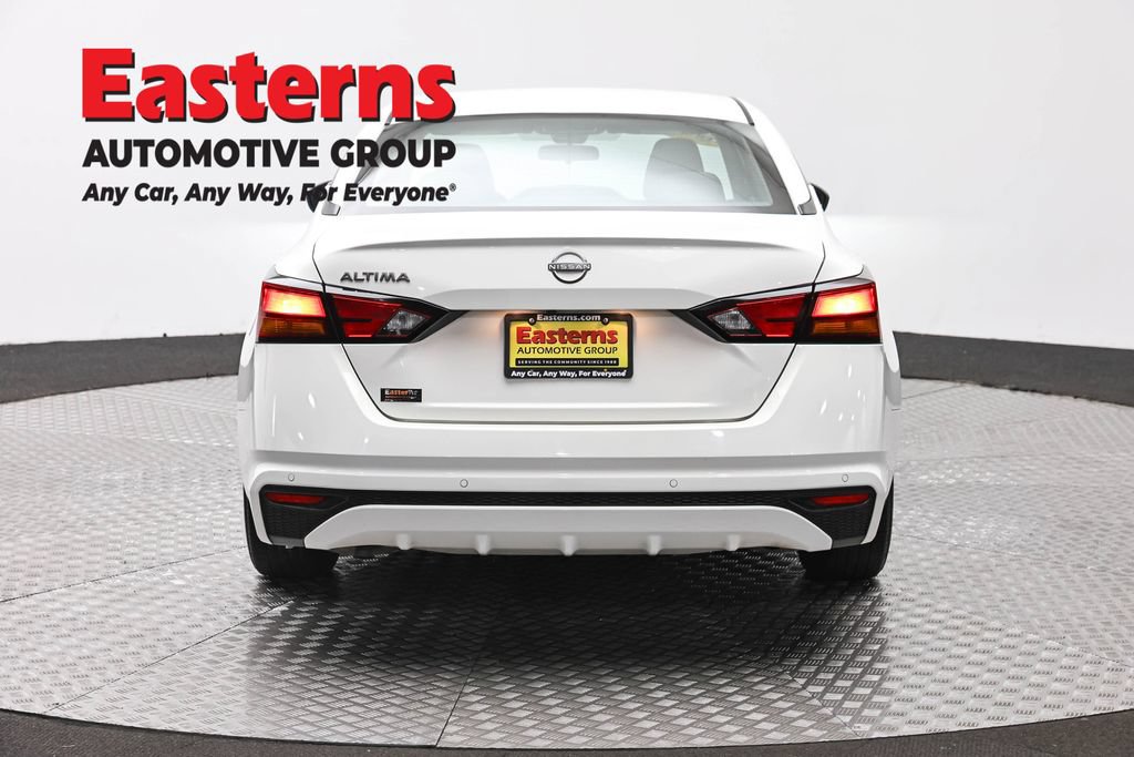 Used 2024 Nissan Altima 2.5 S FWD image 6