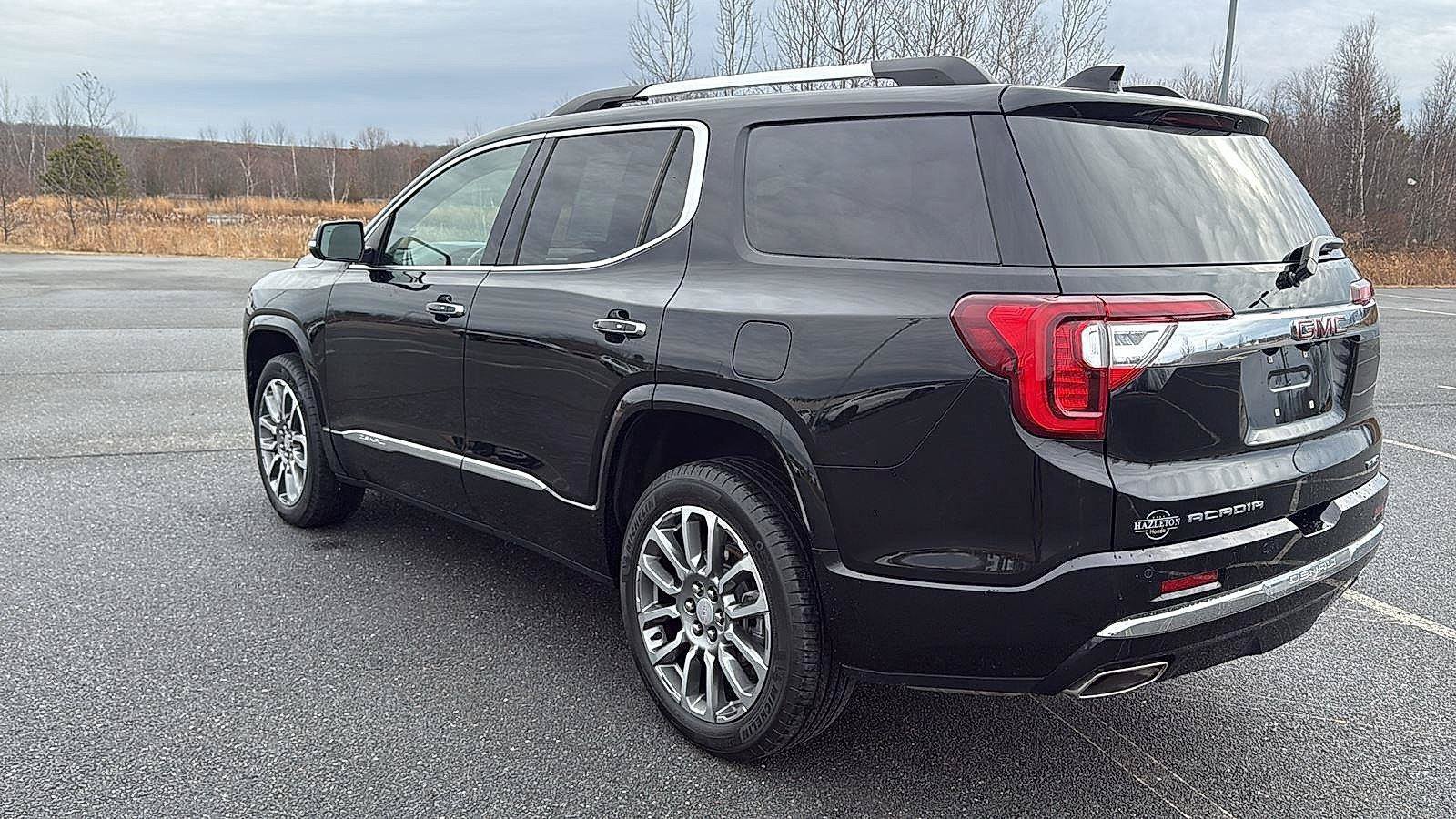 Used 2022 GMC Acadia Denali AWD/4WD image 10