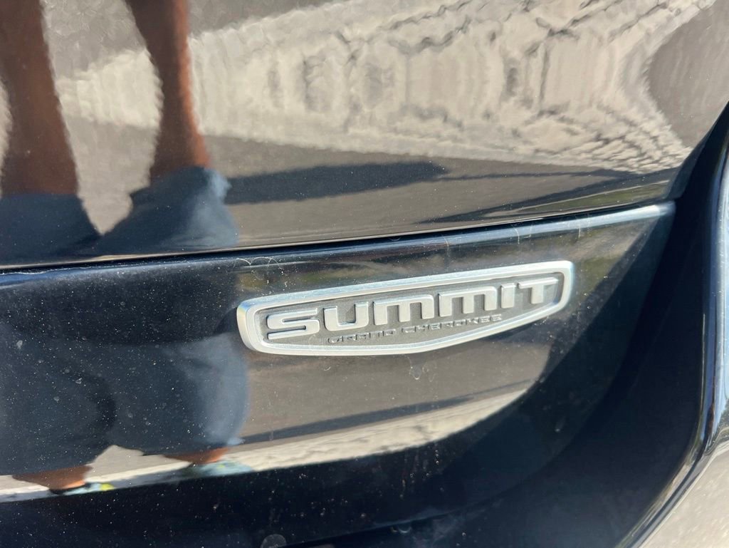 Certified 2021 Jeep Grand Cherokee L Summit w/ Advanced Protech Group IV AWD/4WD image 32