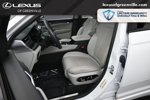 Used 2023 Jeep Grand Cherokee L Overland w/ Advanced Protech Group III AWD/4WD image 23