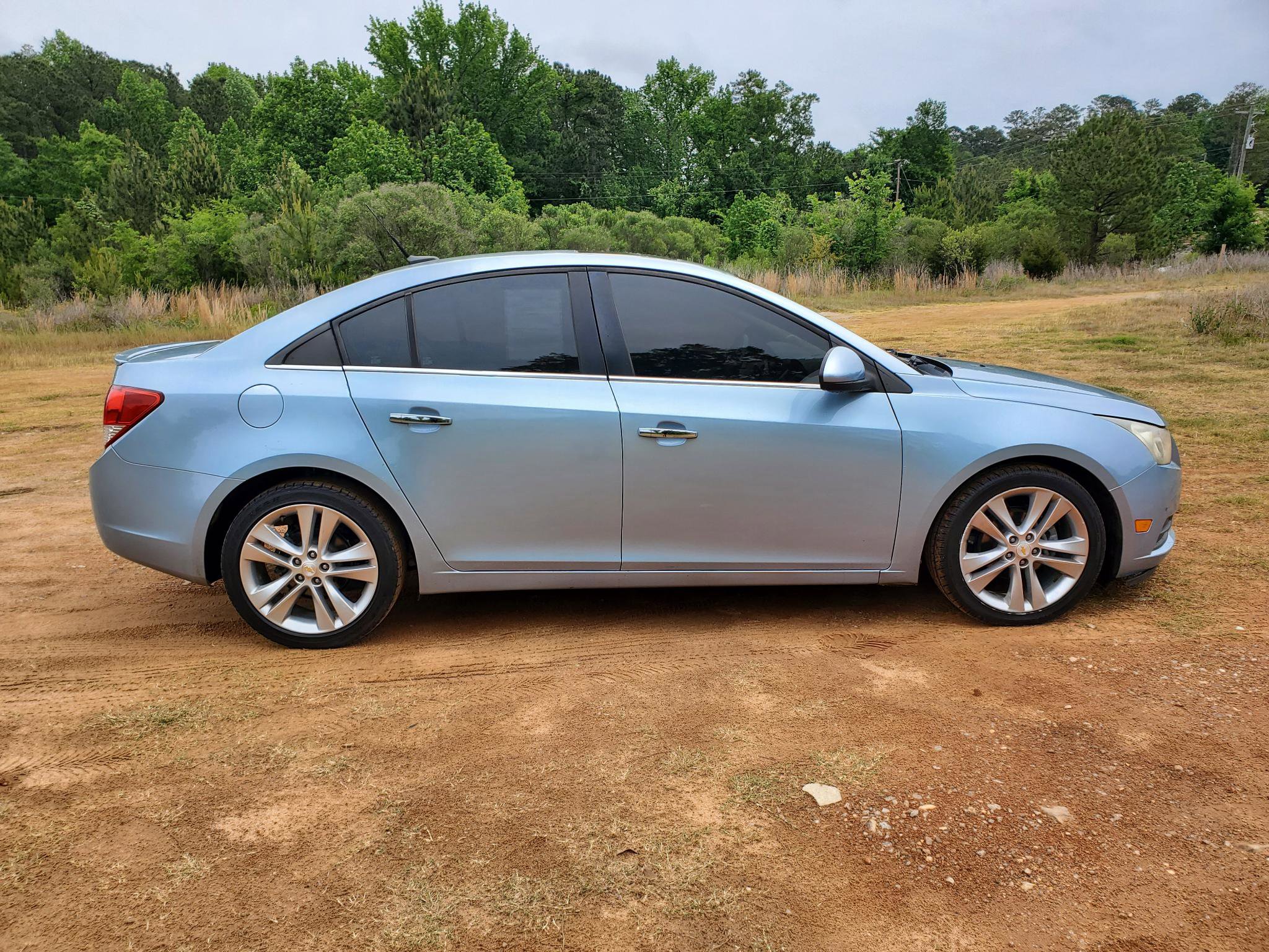 Used 2011 Chevrolet Cruze LTZ FWD image 5