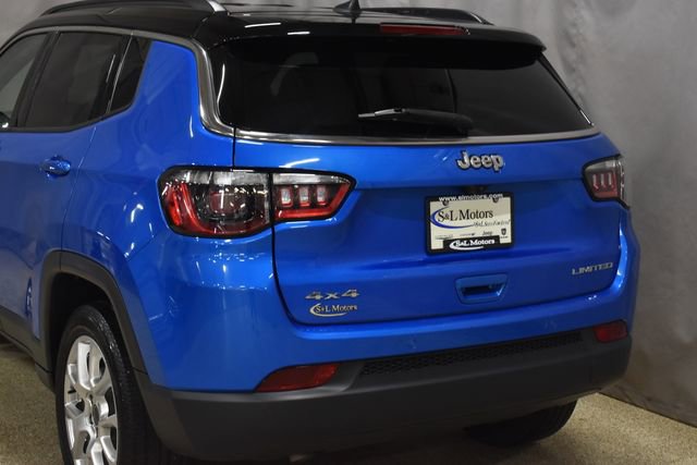 Used 2025 Jeep Compass Limited AWD/4WD image 9