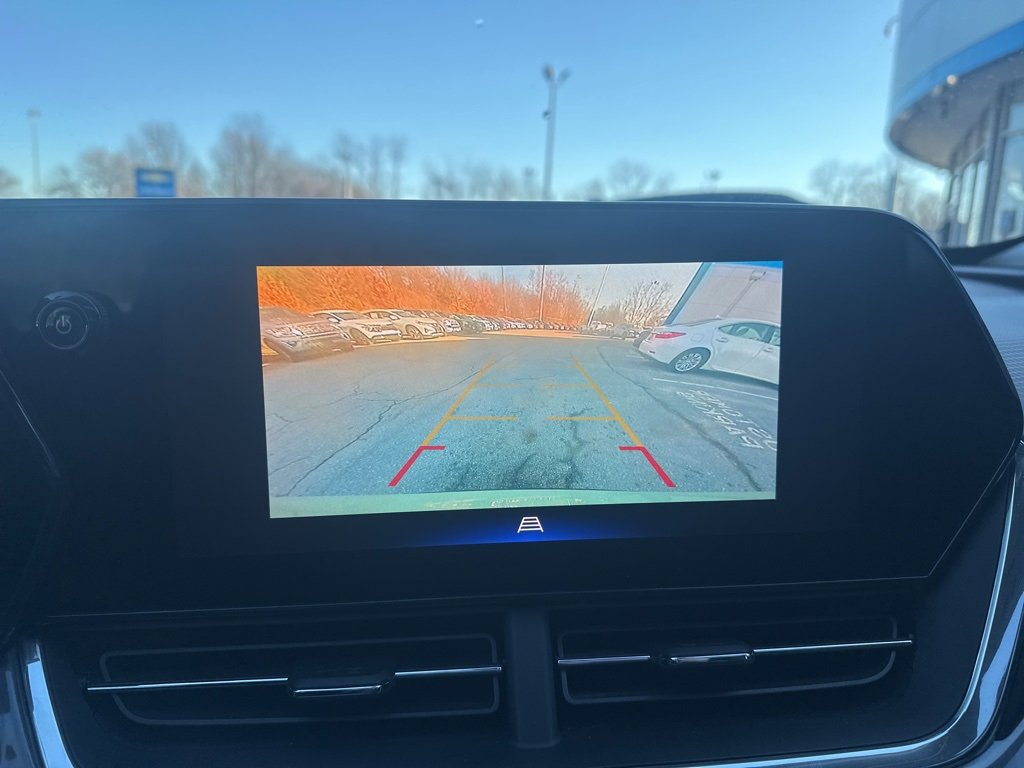 Used 2024 Chevrolet Trax ACTIV w/ Sunroof Package image 17