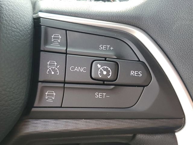 Used 2023 Jeep Grand Cherokee Altitude image 20