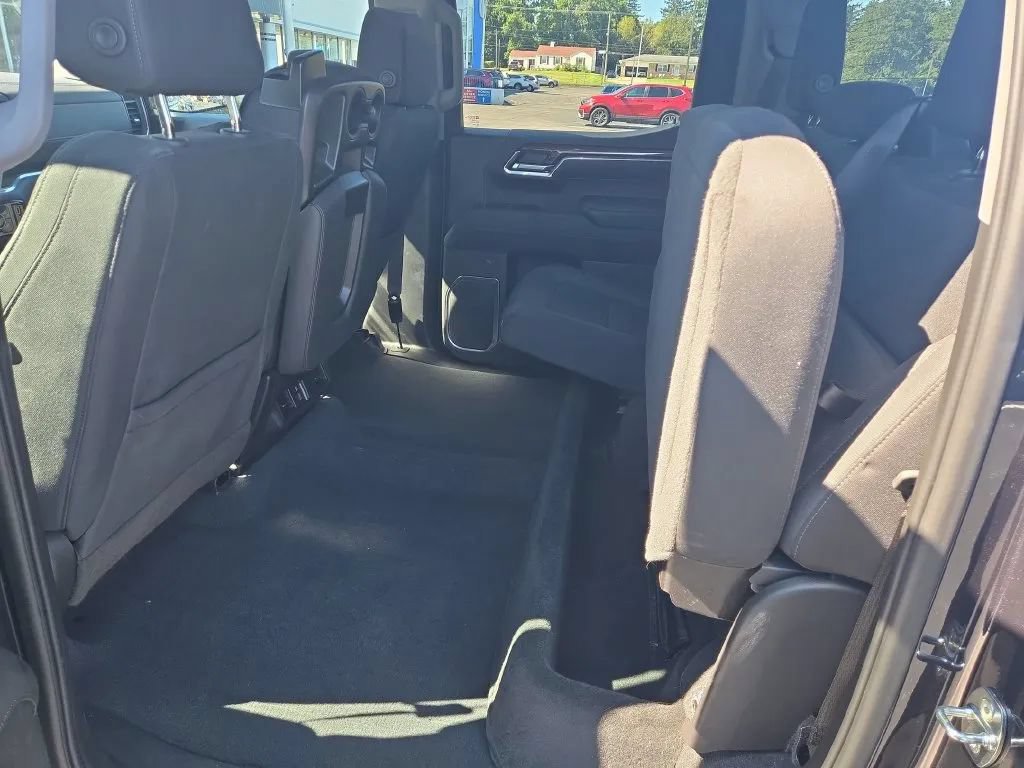 Used 2023 Chevrolet Silverado 1500 LT w/ Protection Package AWD/4WD image 18