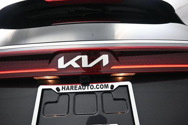 Used 2023 Kia Carnival SX Prestige w/ Paint Protection Package FWD image 27