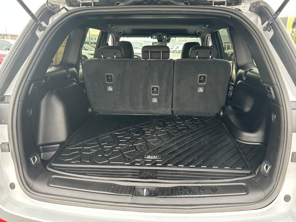 Used 2024 Jeep Grand Cherokee Laredo X image 27