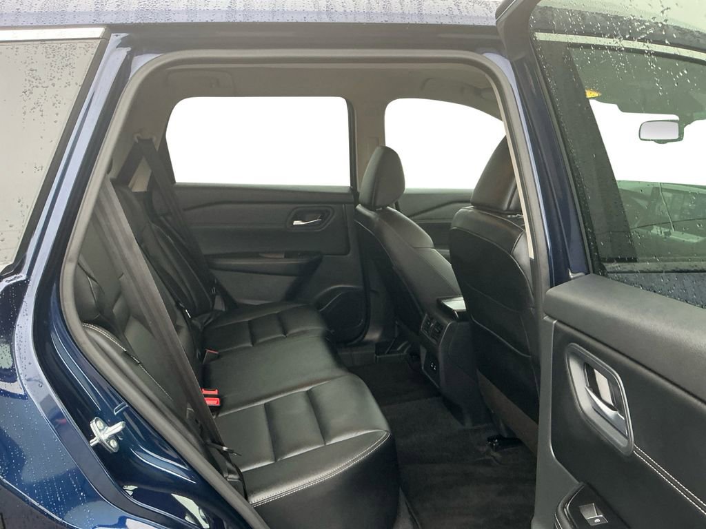 Used 2026 Nissan Rogue SL image 23