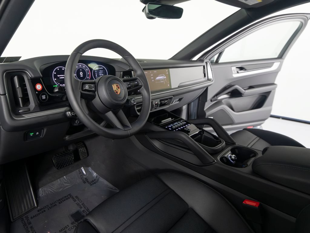 New 2026 Porsche Cayenne Coupe AWD/4WD image 4